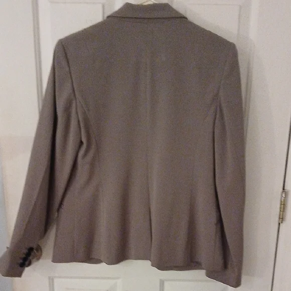 The Limited Women's Tan Blazer - Picture 8 of 12